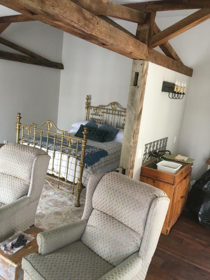 The Carriage House Flat - Downtown Paris Canada 外观 照片