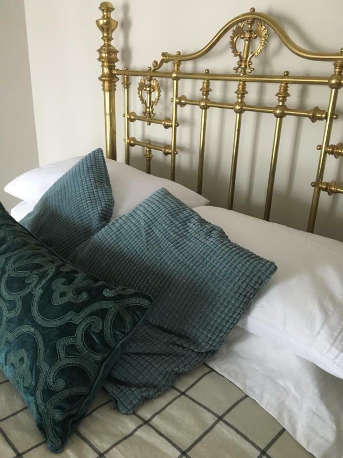The Carriage House Flat - Downtown Paris Canada 外观 照片