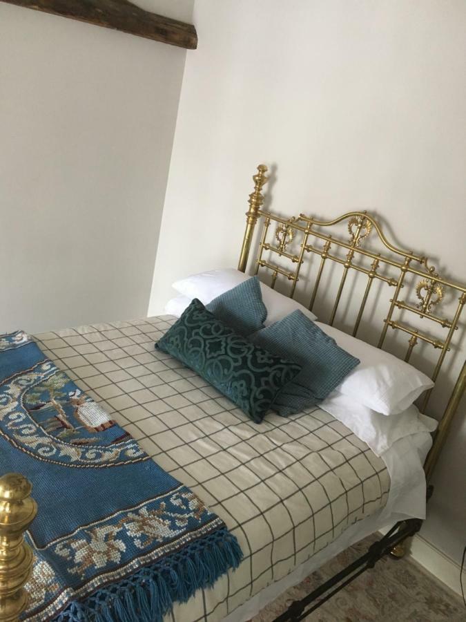 The Carriage House Flat - Downtown Paris Canada 外观 照片